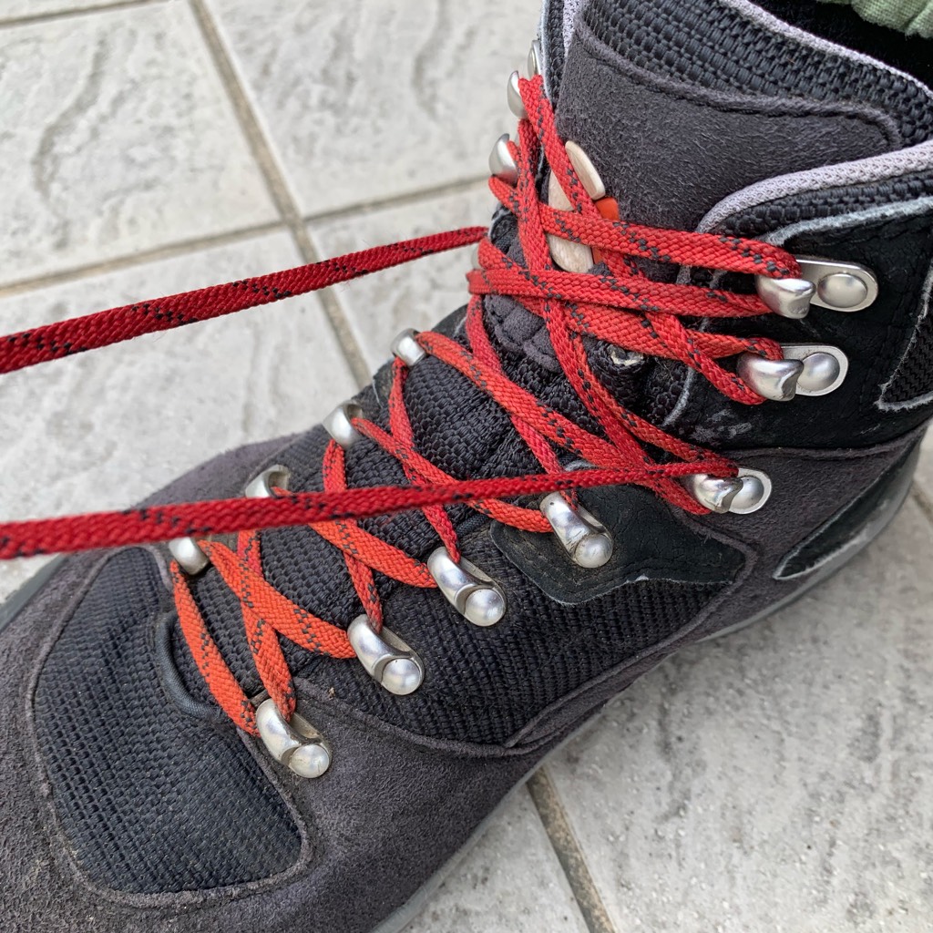 登山靴の履き方 靴紐の締め方縛り方と結び方 トレッキングシューズで足を痛めない方法とは ヤマイロハ